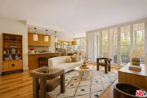4411 Los Feliz Blvd #106, Los Angeles, CA 90027