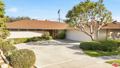 6524 S Holt Ave, Los Angeles, CA 90056