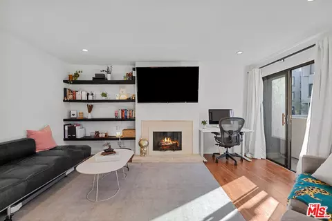 1940 N Highland Ave #21, Los Angeles, CA 90068