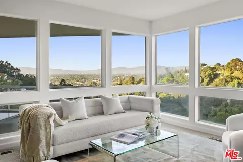 3670 Avenida Del Sol, Studio City, CA 91604
