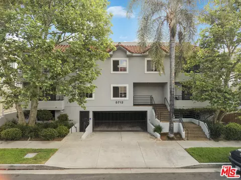 5712 Camellia Ave, North Hollywood, CA 91601