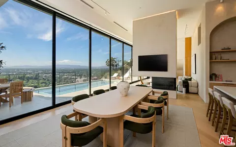 3699 Alta Mesa Dr, Studio City, CA 91604