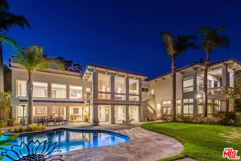 26743 Via Linda St, Malibu, CA 90265