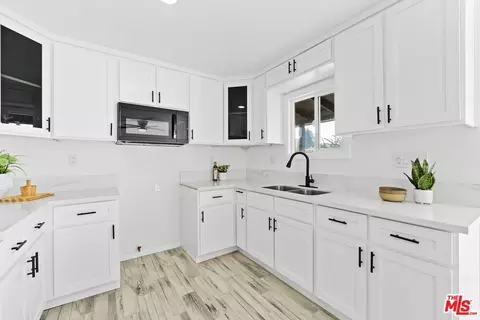 1619 W 68th St, Los Angeles, CA 90047