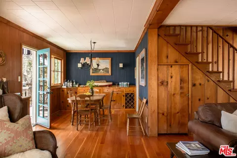 Dining - 419 Hemlock Dr, Lake Arrowhead, CA 92352 photo 2 of 5