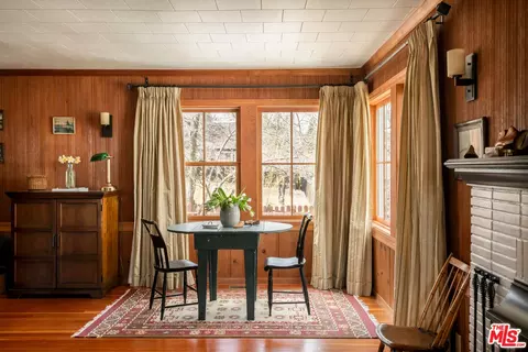 Dining - 419 Hemlock Dr, Lake Arrowhead, CA 92352 photo 1 of 5