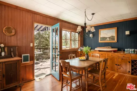 Dining - 419 Hemlock Dr, Lake Arrowhead, CA 92352 photo 3 of 5