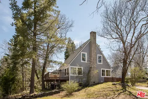 Exterior - 419 Hemlock Dr, Lake Arrowhead, CA 92352 photo 5 of 6