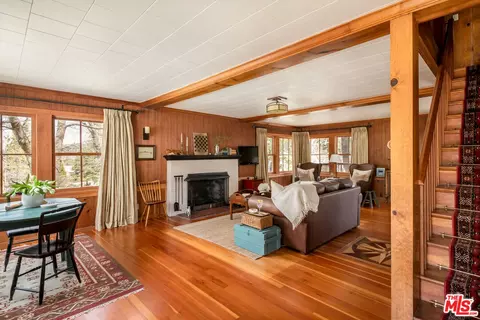 Living - 419 Hemlock Dr, Lake Arrowhead, CA 92352 photo 1 of 3
