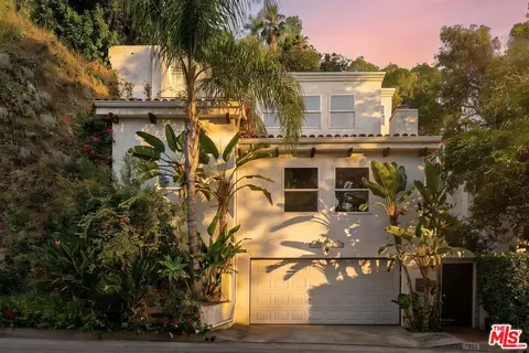 7003 La Presa Dr, Los Angeles, CA 90068