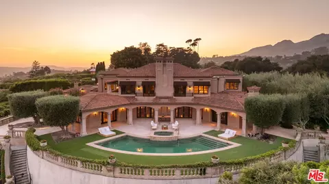 358 Woodley Rd, Santa Barbara, CA 93108