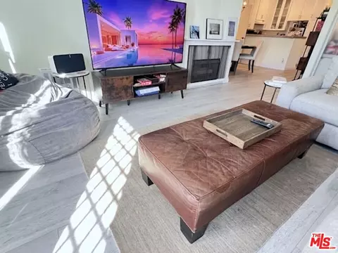 11645 Montana Ave #323, Los Angeles, CA 90049