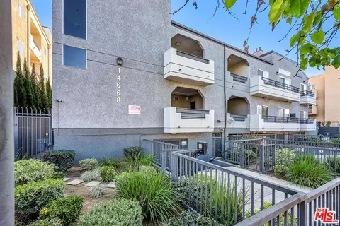 14668 Nordhoff St, Panorama City, CA 91402