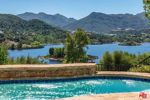 834 Ravensbury St, Lake Sherwood, CA 91361