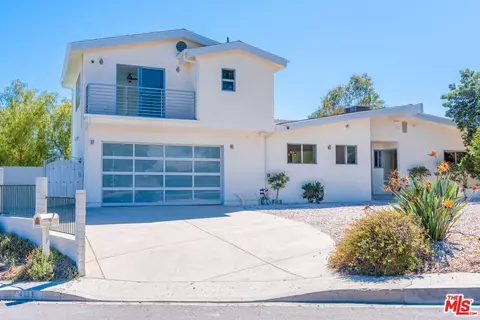 4715 Burgundy Rd, Woodland Hills, CA 91364