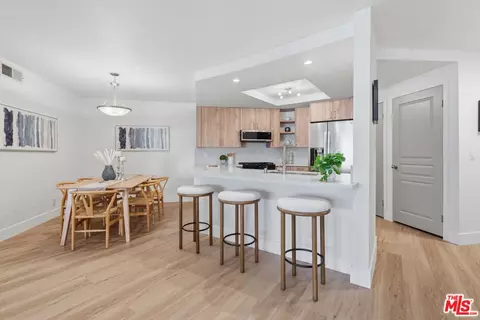 1633 S Bentley Ave #101, Los Angeles, CA 90025