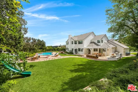 24049 Chestnut Way, Calabasas, CA 91302