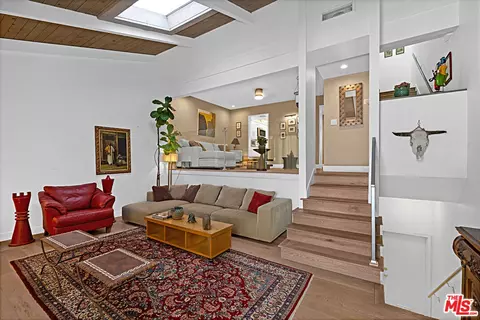 11824 Moorpark St #F, Studio City, CA 91604