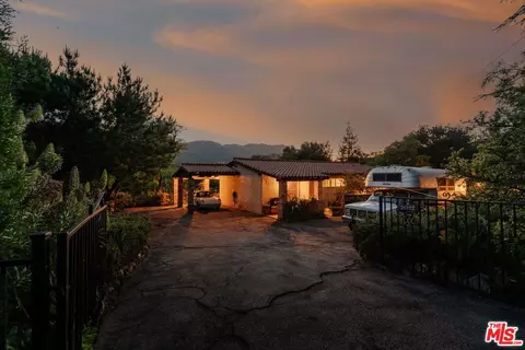 21302 Entrada Rd, Topanga, CA 90290