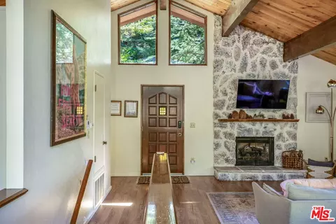 2378 Rim Of The World Dr, Running Springs, CA 92382