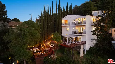 2591 Leicester Dr, Los Angeles, CA 90046