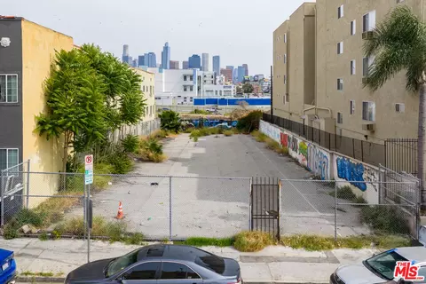 744 S Carondelet St, Los Angeles, CA 90057