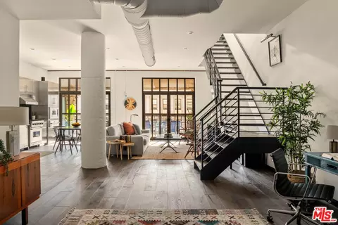1645 Vine St #1005, Los Angeles, CA 90028