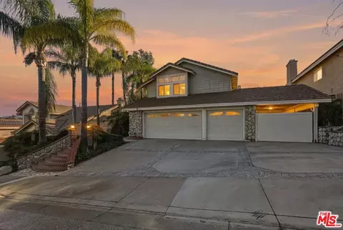 22042 Grovepark Dr, Saugus, CA 91350