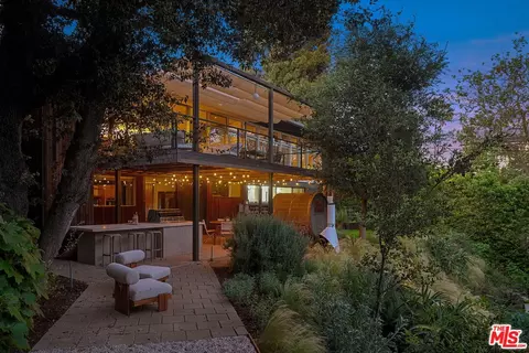 12632 W Sunset Blvd, Los Angeles, CA 90049