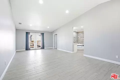 Living - 18060 Walnut St, Hesperia, CA 92345 photo 11 of 12