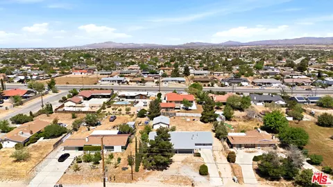 View/Area - 18060 Walnut St, Hesperia, CA 92345 photo 2 of 4