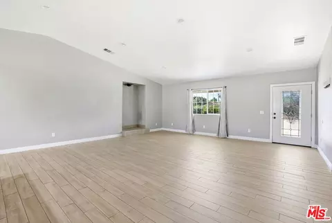 Living - 18060 Walnut St, Hesperia, CA 92345 photo 3 of 12