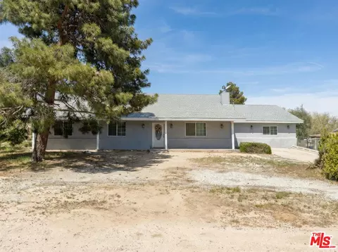 Exterior - 18060 Walnut St, Hesperia, CA 92345 photo 3 of 5