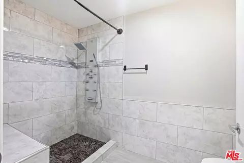 Bath - 18060 Walnut St, Hesperia, CA 92345 photo 2 of 6