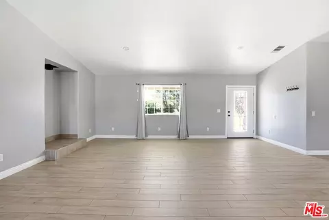 Living - 18060 Walnut St, Hesperia, CA 92345 photo 5 of 12