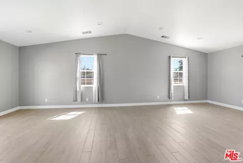 Living - 18060 Walnut St, Hesperia, CA 92345 photo 7 of 12