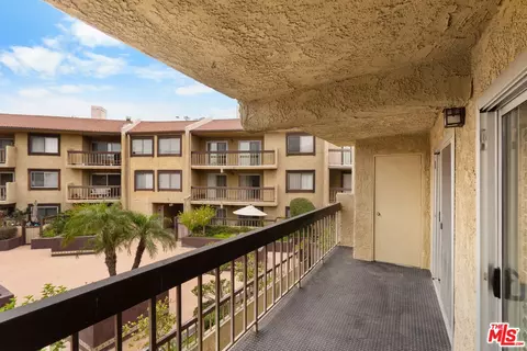 Other - 3481 Stancrest Dr #237, Glendale, CA 91208 photo 4 of 8