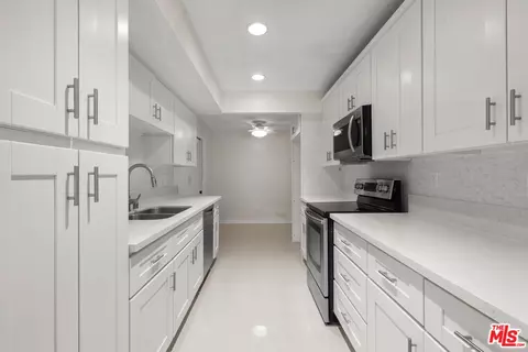 Entry Way - 3481 Stancrest Dr #237, Glendale, CA 91208 photo 1 of 5