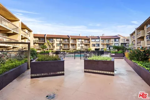 Exterior - 3481 Stancrest Dr #237, Glendale, CA 91208 photo 6 of 7