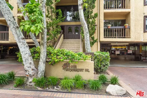 Exterior - 3481 Stancrest Dr #237, Glendale, CA 91208 photo 2 of 7