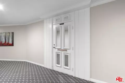 Entry Way - 3481 Stancrest Dr #237, Glendale, CA 91208 photo 3 of 5