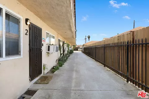 Entry Way - 5913 Greenwood Ave, Commerce, CA 90040 photo 1 of 2