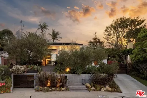 3526 Stoner Ave, Los Angeles, CA 90066