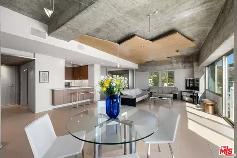 7135 Hollywood Blvd #1210, Los Angeles, CA 90046