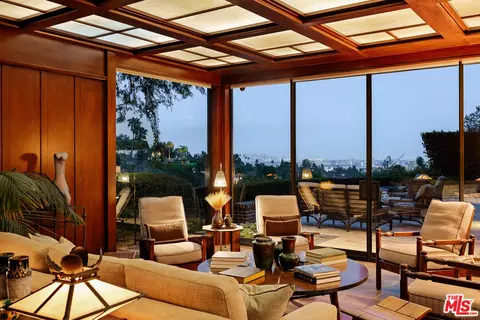 1166 Summit Dr, Beverly Hills, CA 90210