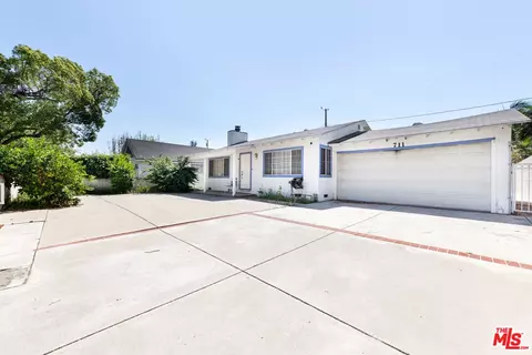 711 N Priscilla Ln, Burbank, CA 91505