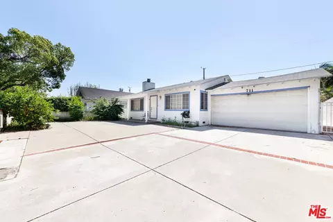 711 N Priscilla Ln, Burbank, CA 91505