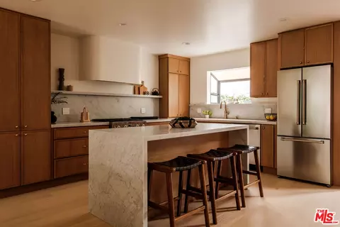 847 17th St #6, Santa Monica, CA 90403