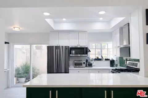 800 Glenway Dr #113, Inglewood, CA 90302