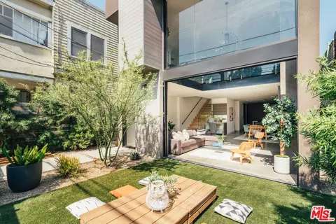 213 Horizon Ave, Venice, CA 90291